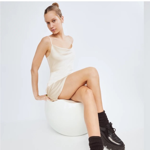 Aritzia spencer dress - Picture 3 of 4